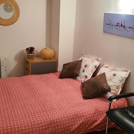 Chambre Alienor D'Aquitaine Бордо Экстерьер фото