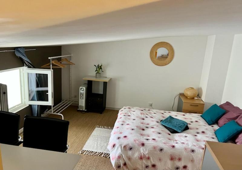 Chambre Alienor D'Aquitaine Бордо Экстерьер фото